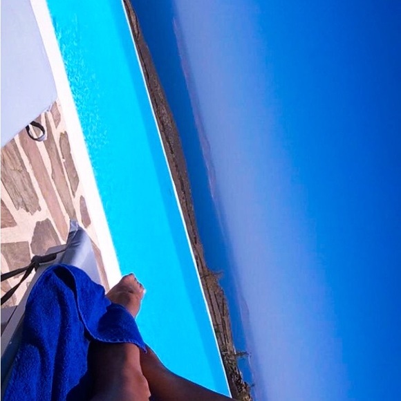 Meet your Posher, Cecilia - Picture 1 of 1